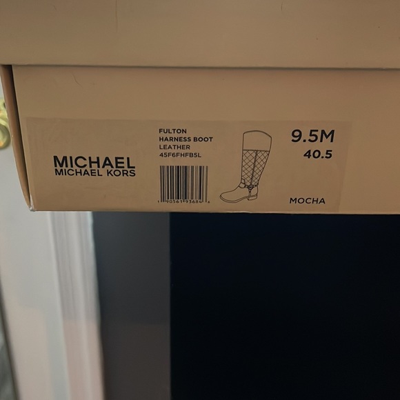 Michael Kors Winter Boot - Picture 3 of 5